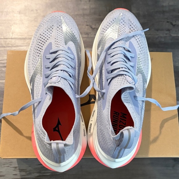 Mizuno Athletic Shoes in Lavender and Pink - Picture 4 of 7